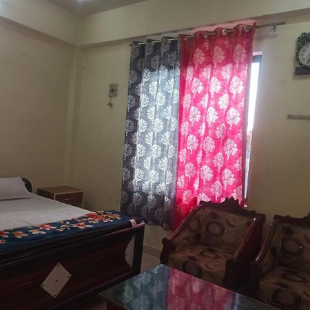 Shree Krishna Garden Hotel Jhusi Exterior photo