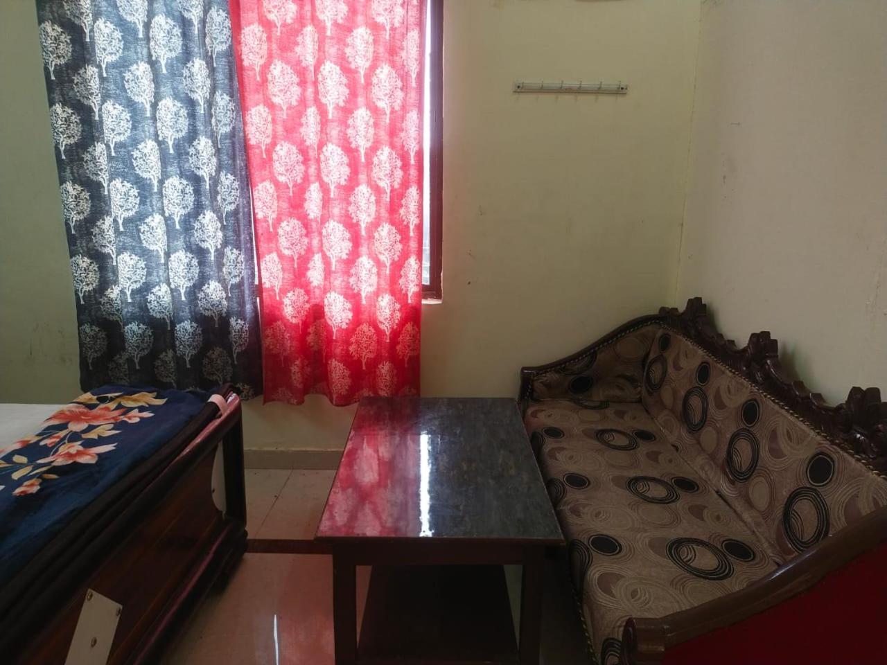 Shree Krishna Garden Hotel Jhusi Exterior photo